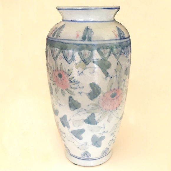 Porcelain Floral Oriental Vase - Picture 1 of 2